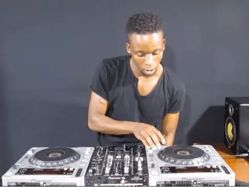 Romeo Makota – Amapiano Mix 15th March 2020 DOWNLOAD - FAKAZA