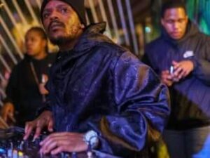 Felo Tee, Mellow & Sleazy – Bopha (DJTroshkaSA Afro Tech Remix) Ft Young Stunna, Dj Maphorisa & Kabza de small