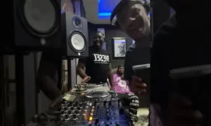 Enosoul – Siyadumala (Live Mix) Ft. Kabza De Small