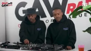 VIDEO: Shakes & Les – Ohh Gawd Radio Mix Epsode 8